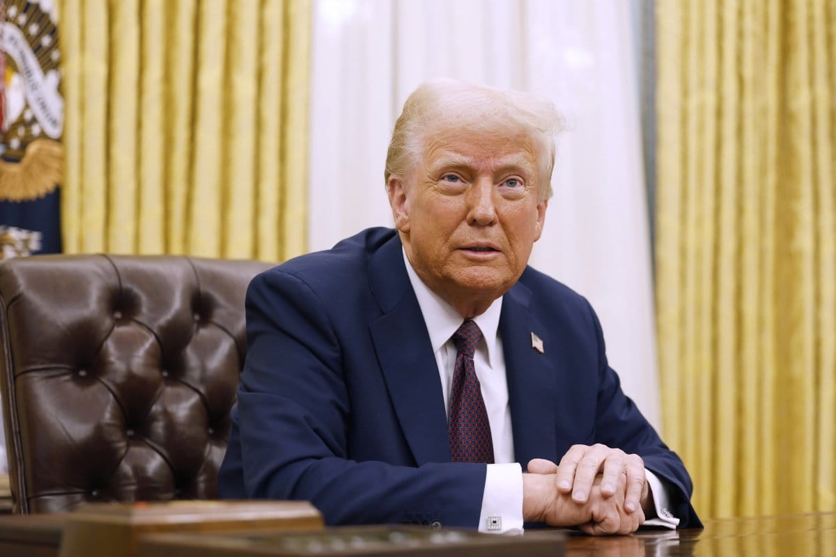 Trump impone aranceles del 25% a Canadá y México y evalúa gravar el petróleo
