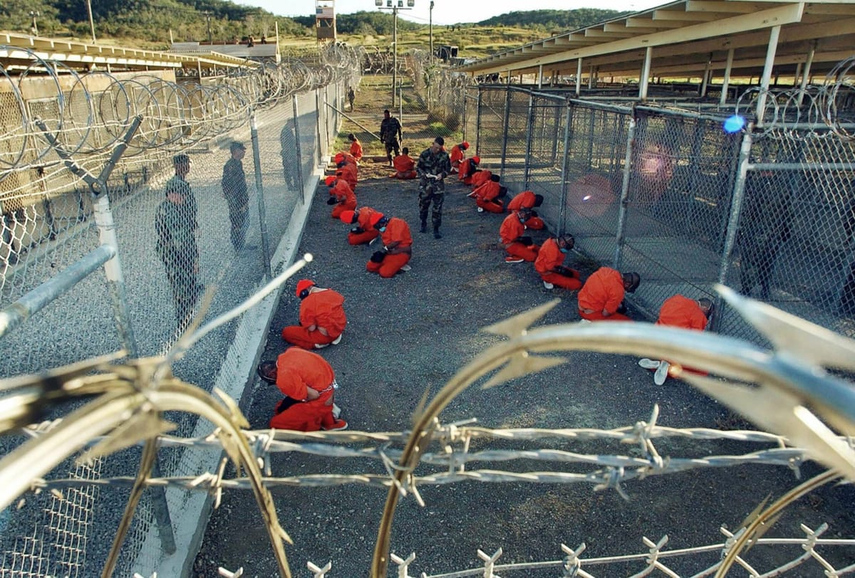 Trump ordena preparar Guantánamo para la detención de migrantes irregulares