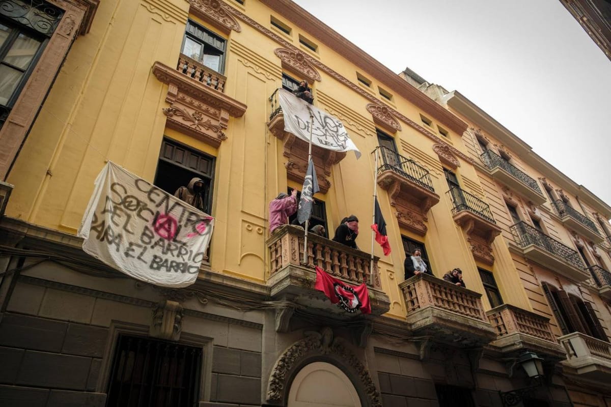 Logran frenar a AMA Desokupa y llegar a un acuerdo de cesión en el CSO de Azacayas