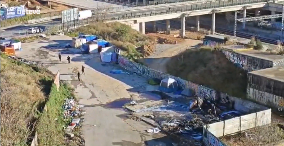 Incendio en un asentamiento en La Sagrera