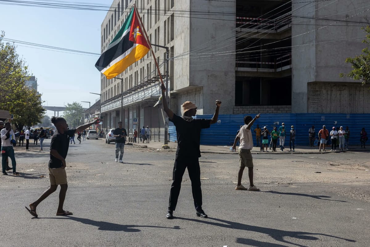 El líder opositor mozambiqueño convoca nuevas protestas tras su regreso al país