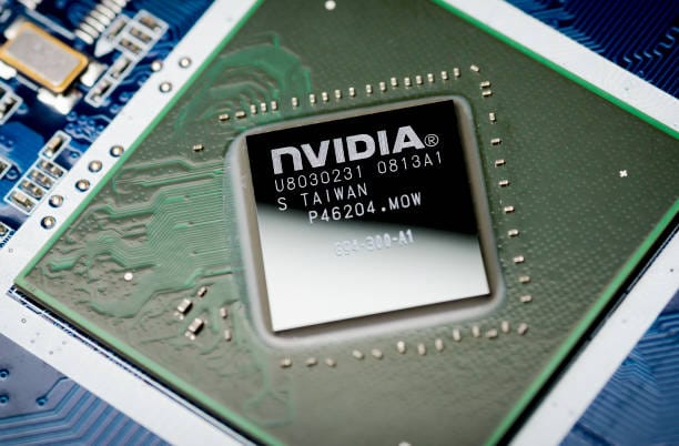 Nvidia adaptará su chip de inteligencia artificial H20 para poder venderlo en China