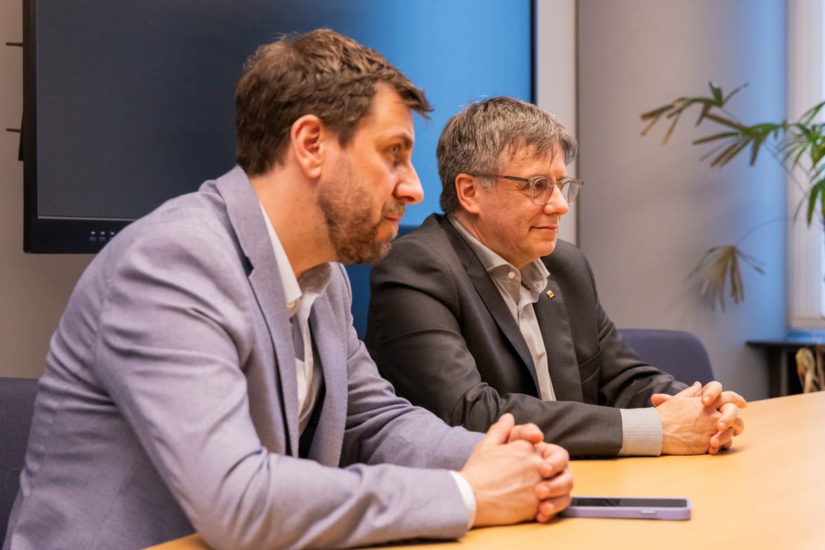 El Gobierno español y Junts intensifican negociaciones para evitar una ruptura política