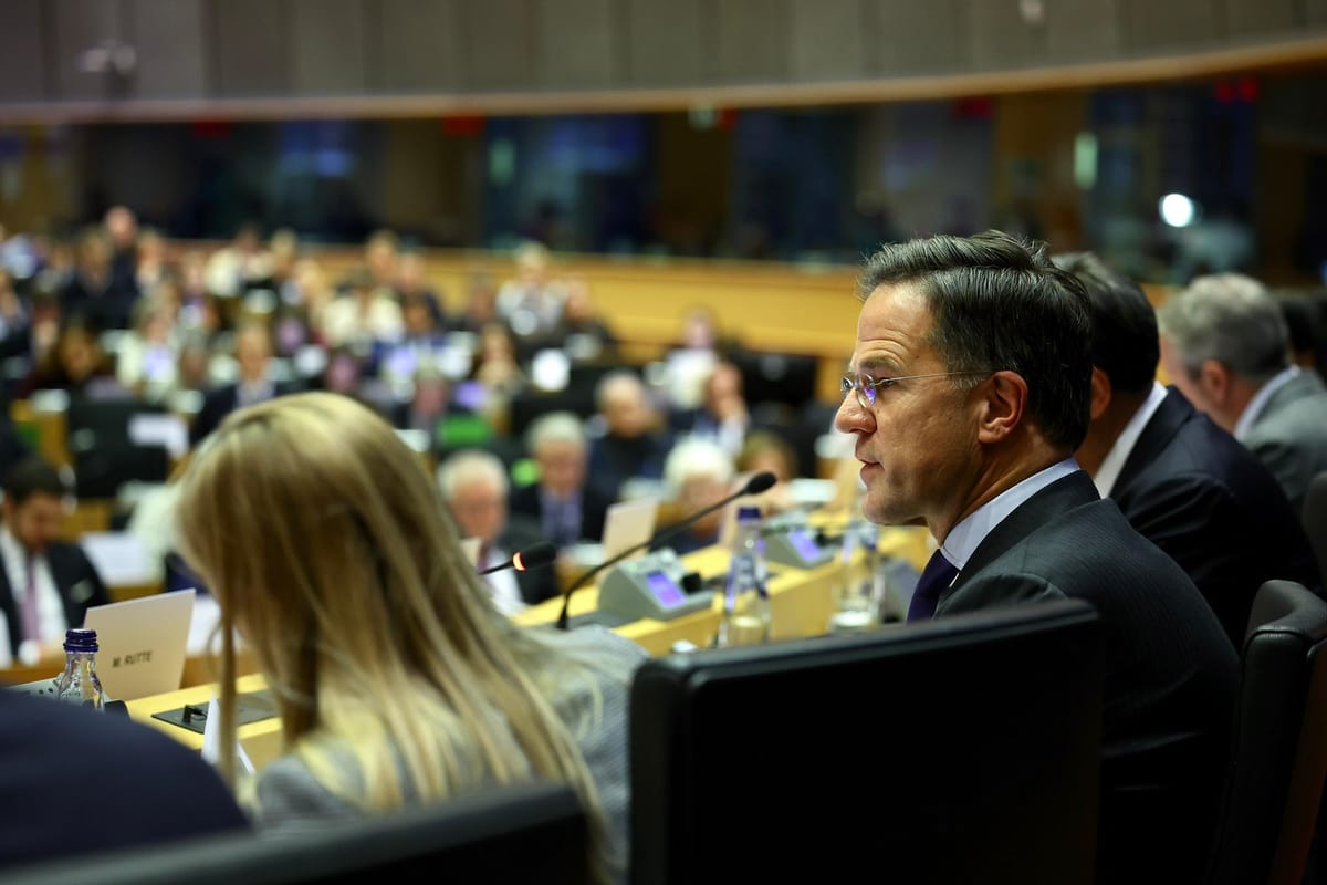 Mark Rutte insiste sobre "las deficiencias de la industria militar europea y la necesidad de mayor inversión en defensa"