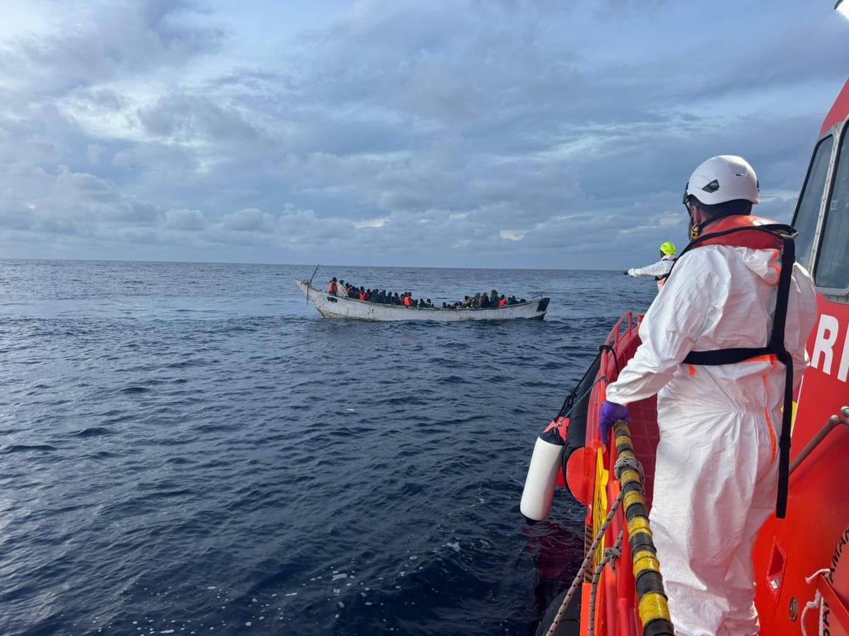 Cincuenta fallecidos en un cayuco rumbo a Canarias