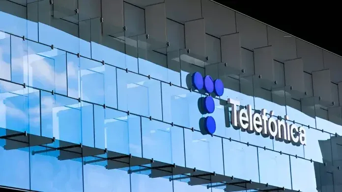 Telefónica destituye a su presidente tras la entrada de capital saudí