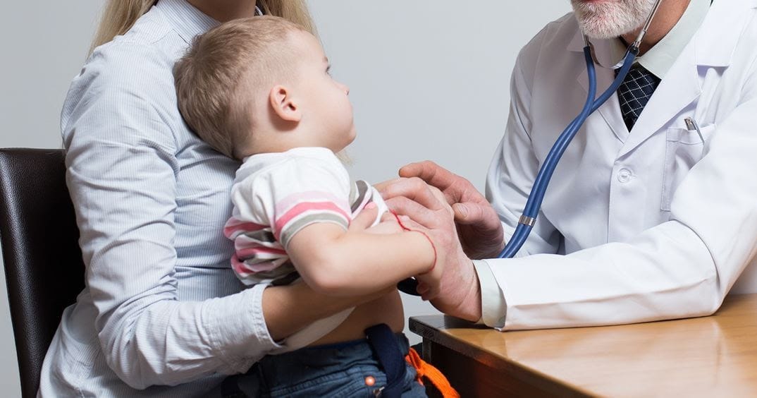 Casi dos millones de niños sin pediatra asignado en el Estado español