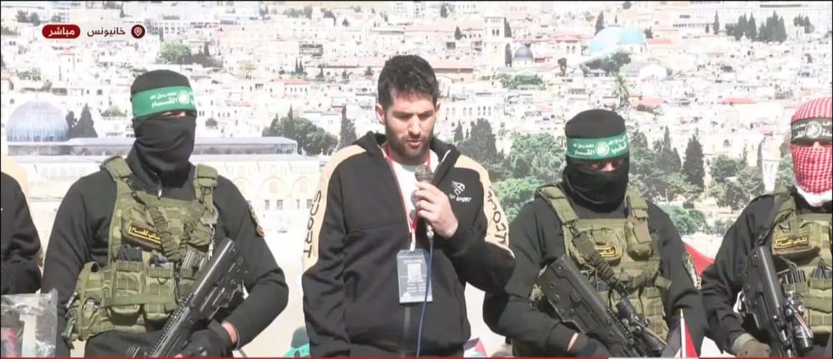 Intercambio de prisioneros en Palestina: la resistencia libera a tres presos israelíes a cambio de 369 palestinos detenidos