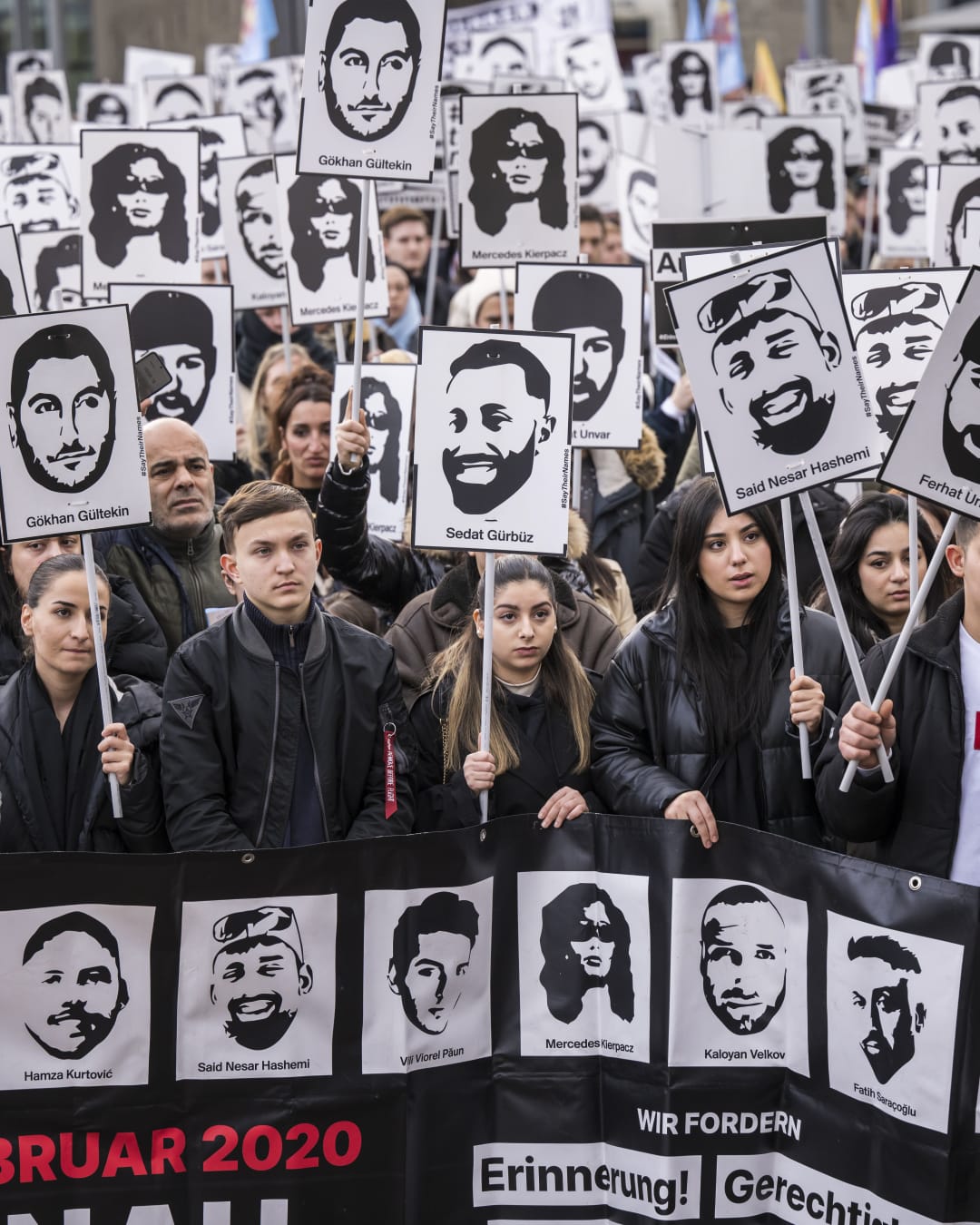 La policía alemana reprime una protesta en memoria del ataque fascista de Hanau