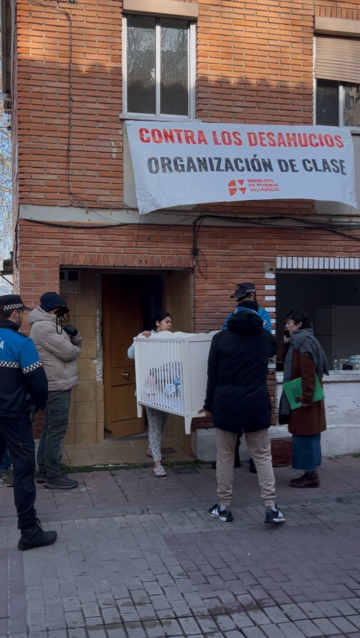 Desahucian a una familia en Valladolid