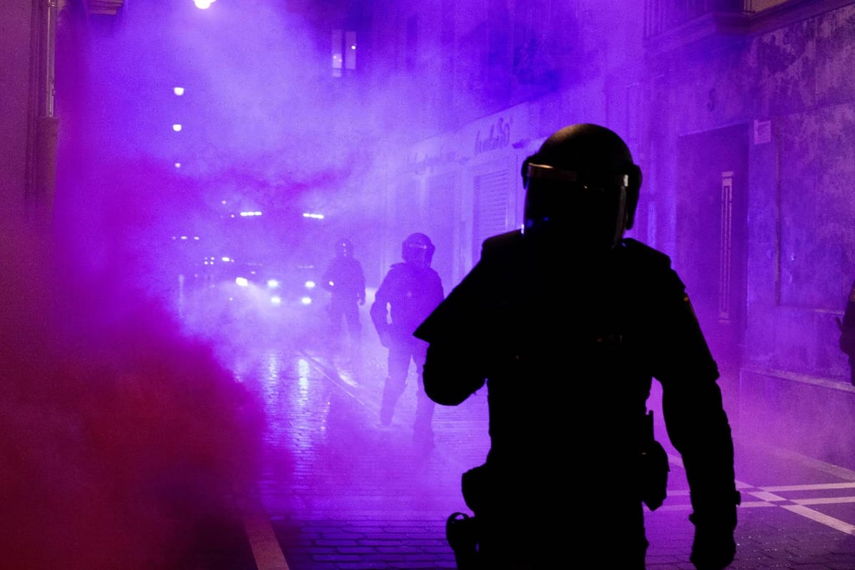 Casi el 50% de los militares y policías apoyan a Vox o a Alvise