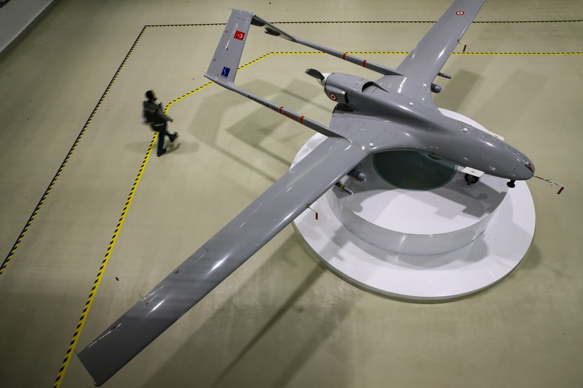 Italia y Turquía negocian para fabricar drones conjuntamente en Europa