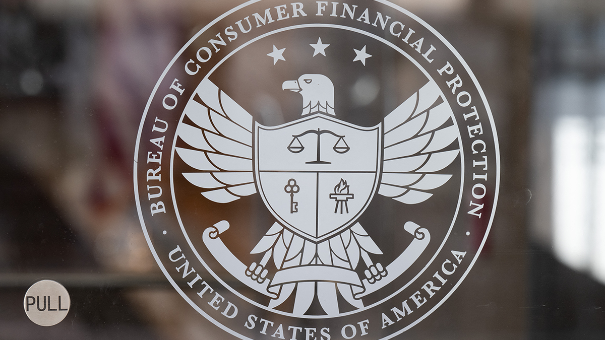 El gobierno de Trump planea simplificar y reducir el poder de los reguladores bancarios