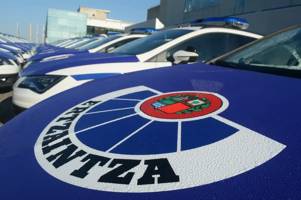 Investigan la detención de una mujer colombiana en Donostia que terminó en la UCI