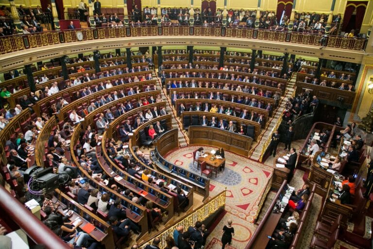 El Congreso de los Diputados tramita la petición de Junts para que Sánchez se someta a una cuestión de confianza