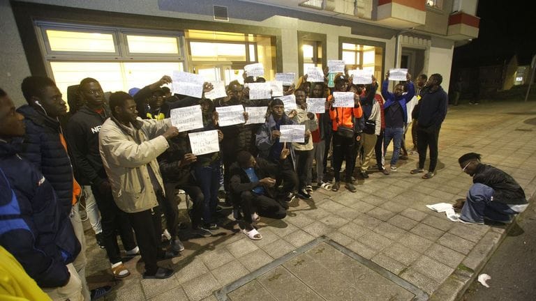 Migrantes en Monterroso denuncian trato injusto de la ONG que los tutela