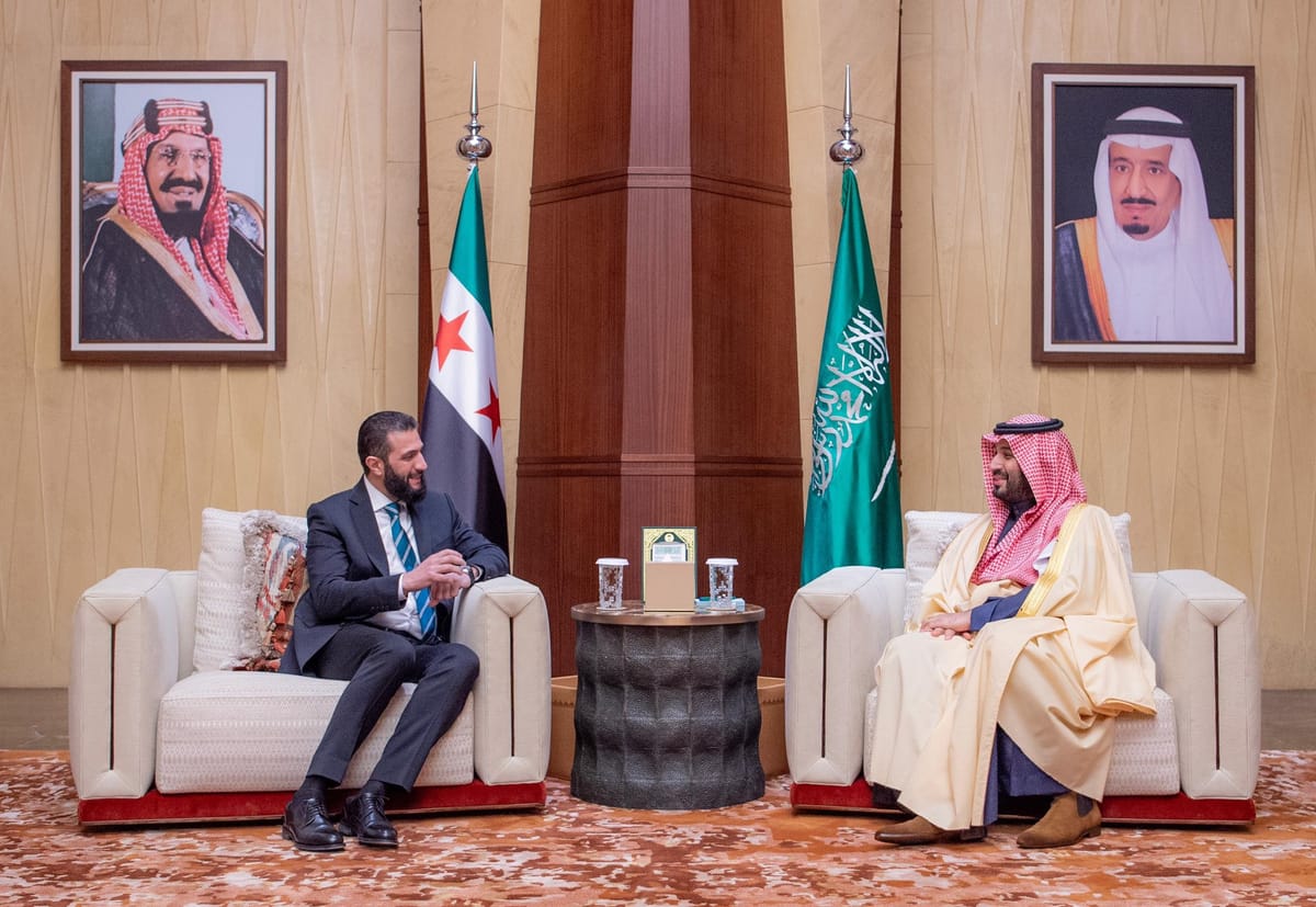 Al-Jolani visita Arabia Saudita, en su primer viaje oficial como presidente de facto de Siria