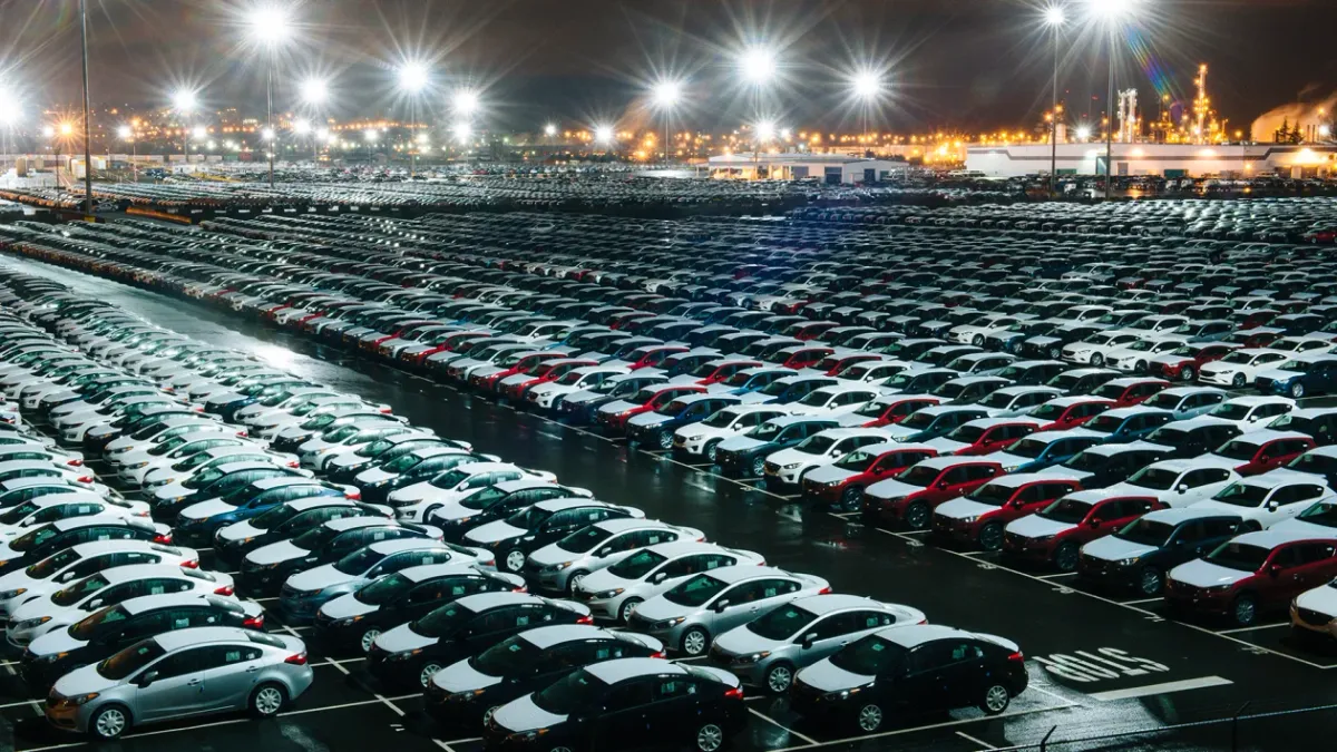 La UE revisa su estrategia para la industria del automóvil ante el riesgo de sanciones y cierre de fábricas