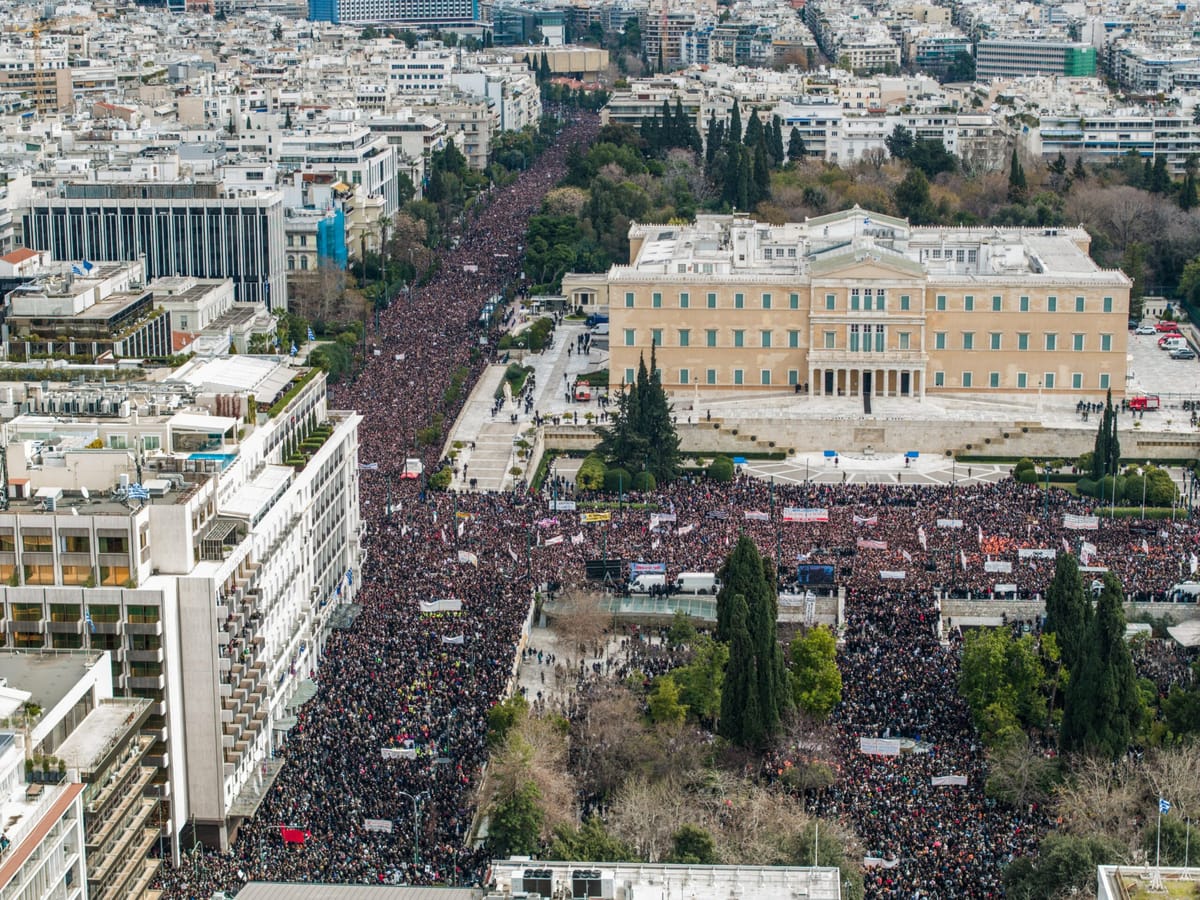Paralización total del país y disturbios en la huelga general de Grecia