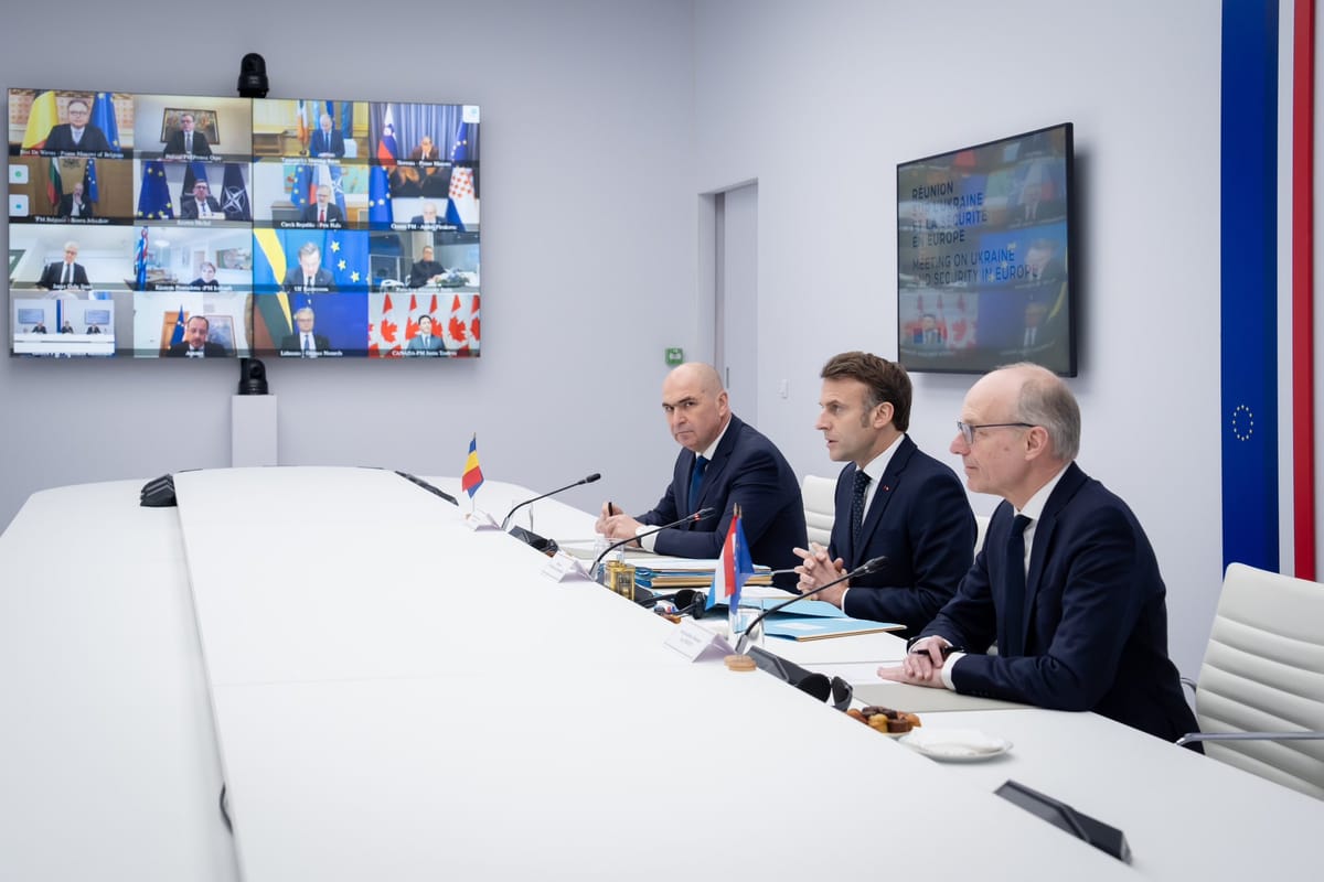 Macron advierte sobre "la amenaza rusa" y propone extender la disuasión nuclear francesa a Europa