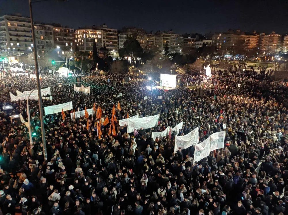 Continúan las protestas y los disturbios en Grecia por el desastre ferroviario de 2023