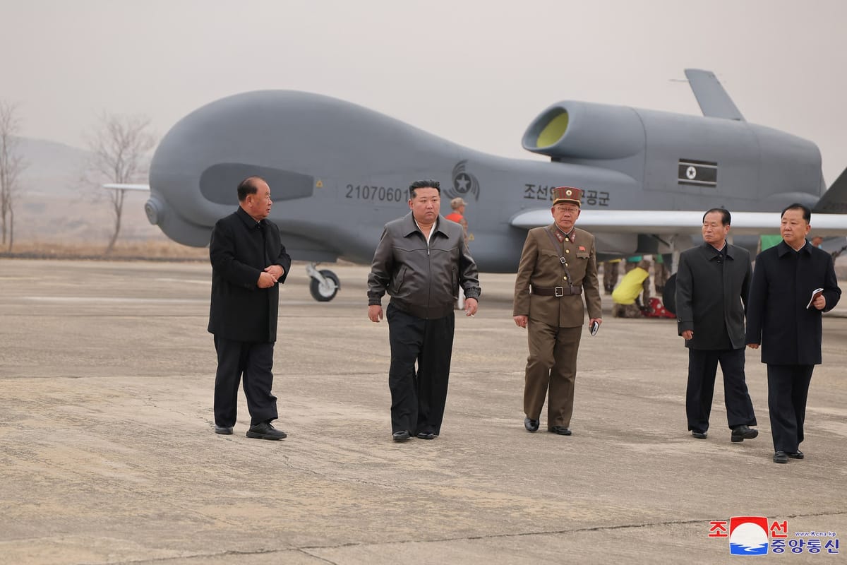 Corea del Norte prueba drones suicidas con inteligencia artificial y aviones de alerta temprana