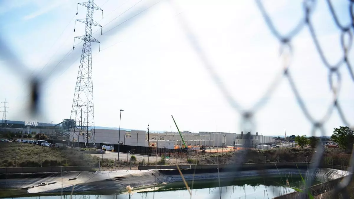 Amazon solicita un 48% más de agua para sus centros de datos en Aragón