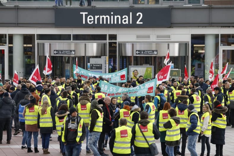 Huelga en aeropuertos alemanes provoca la cancelación de miles de vuelos