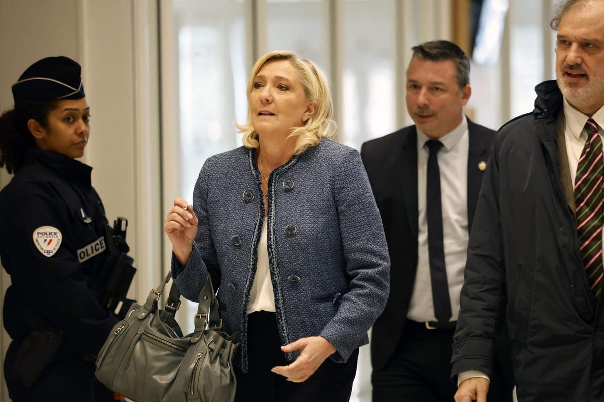Condenan a Marine Le Pen por desvío de fondos europeos