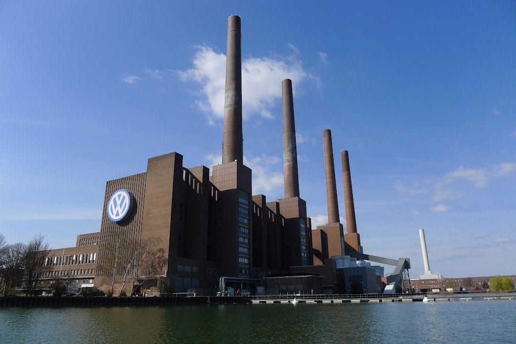 Volkswagen reduce su beneficio un 32,8 % en 2024