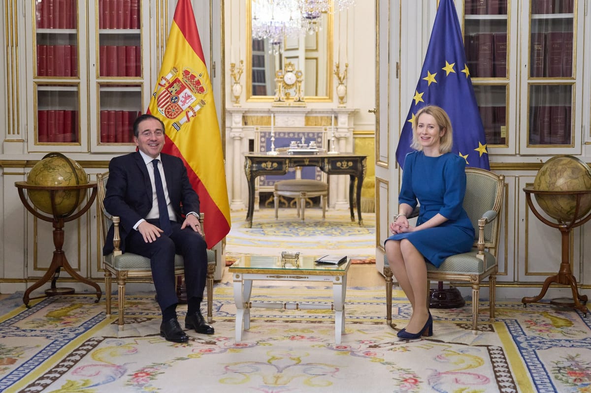 Kallas presiona a Sánchez: "Todos ayudamos a España con el COVID"