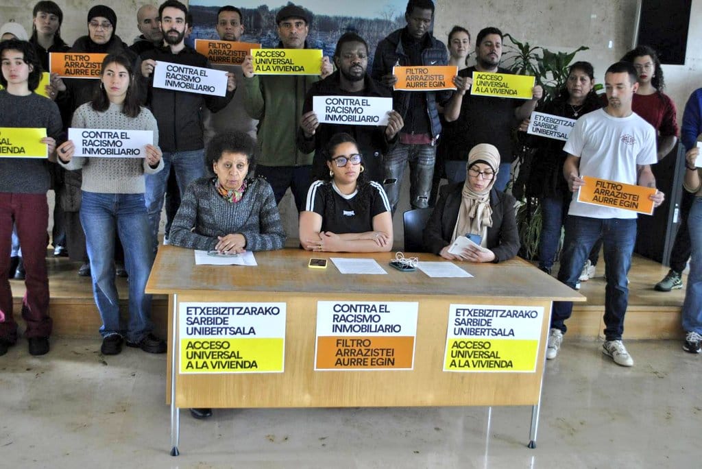 Varios colectivos apoyan la manifestación contra el negocio inmobiliario en Donostia