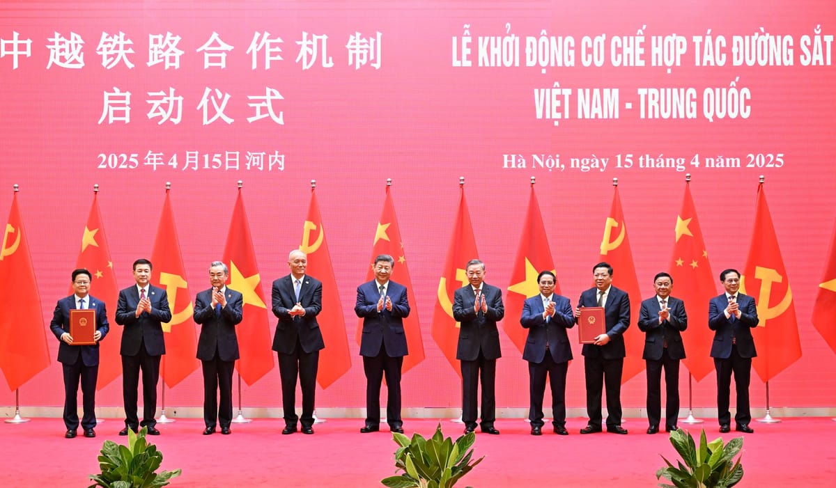 Xi Jinping cierra una gira por el Sudeste Asiático con más de un centenar de acuerdos de cooperación