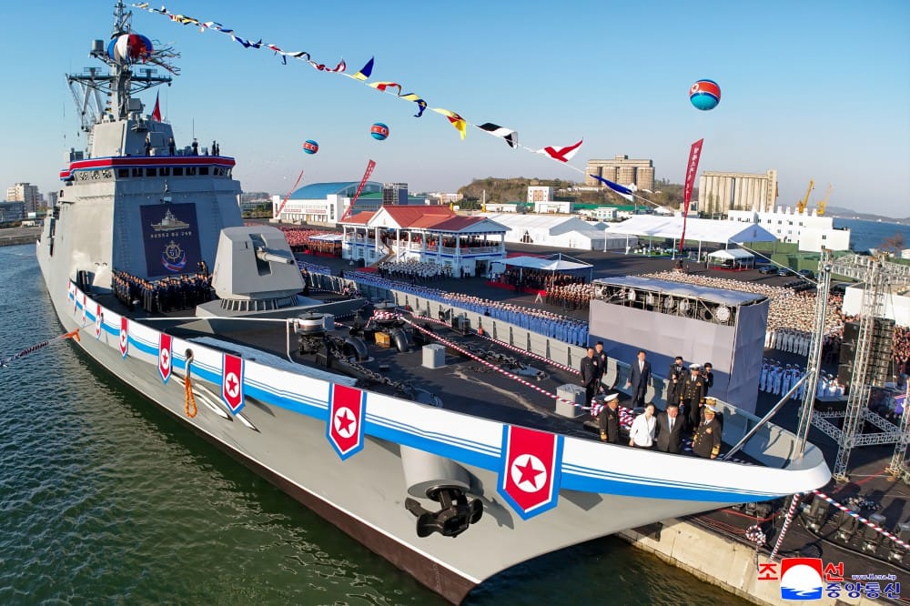 Corea del Norte presenta un nuevo destructor multipropósito de 5.000 toneladas