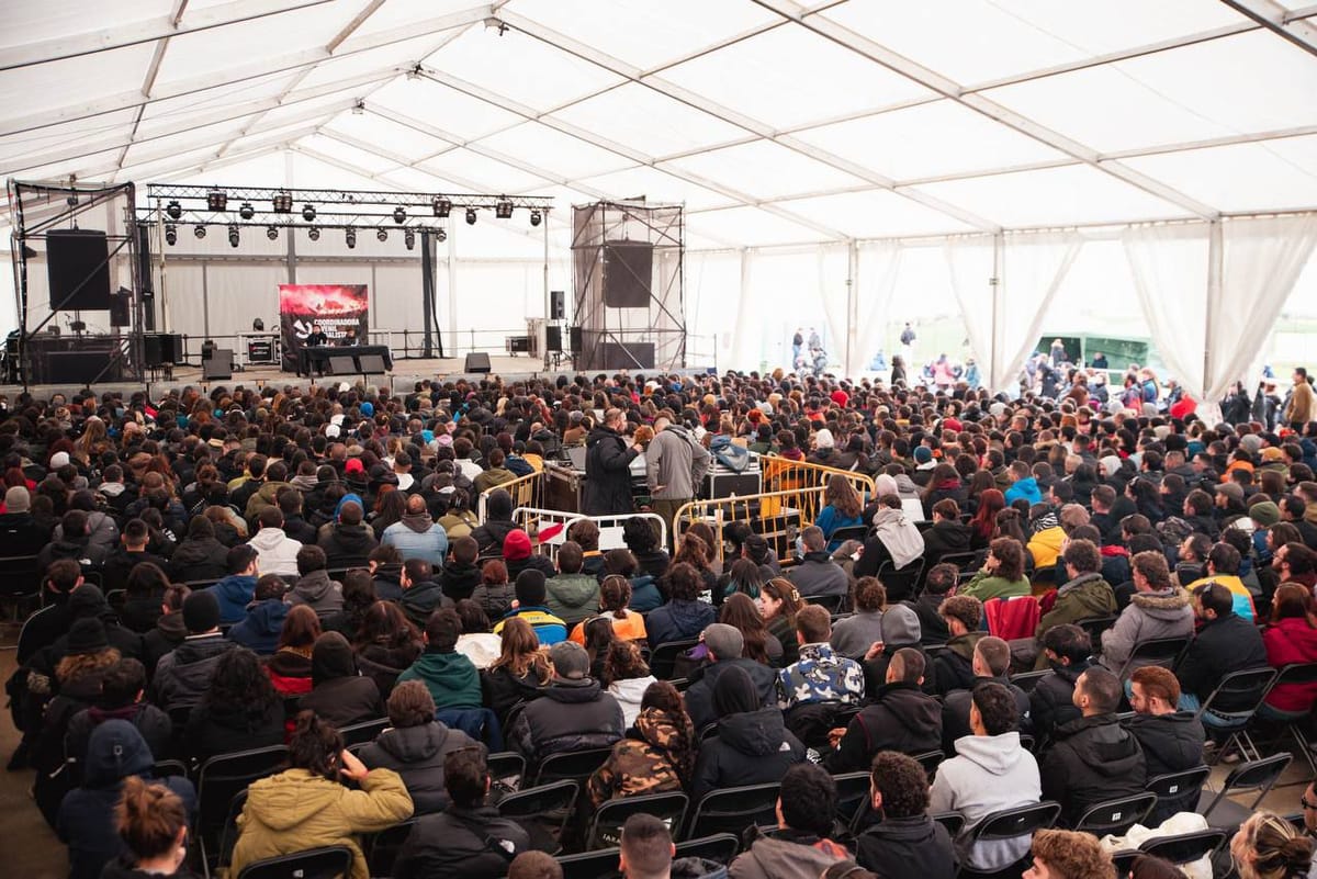 La Coordinadora Juvenil Socialista publica las charlas y el acto político del encuentro ‘Adelante’ en abierto
