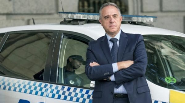 Una niña atropellada por un coche policial sin distintivos en el que viajaba el director de la Policía Municipal de Madrid