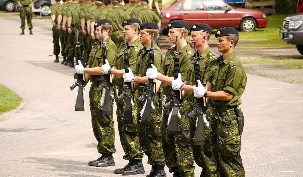 Dinamarca incorpora formación militar en el bachillerato ante la falta de reclutas en el Ejército