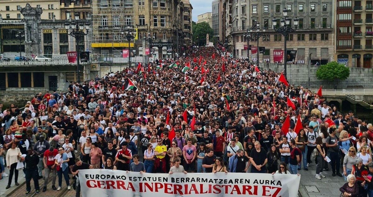 EHKS llena Bilbo de reivindicaciones contra la guerra imperialista y el fascismo