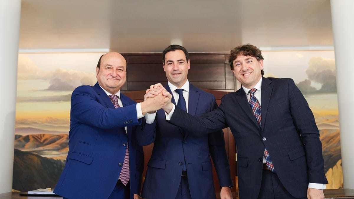 La cuestión migratoria tensa la relación entre el PNV y el PSE-EE