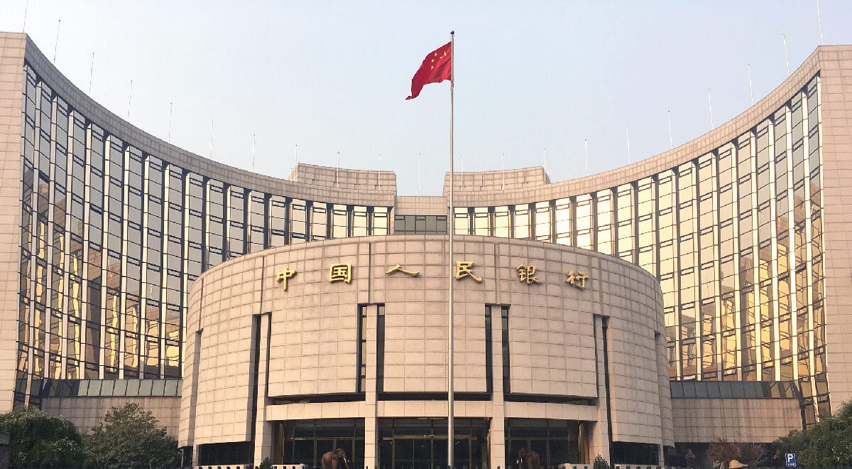 China recorta tasas de interés clave por la desaceleración económica y tensiones comerciales