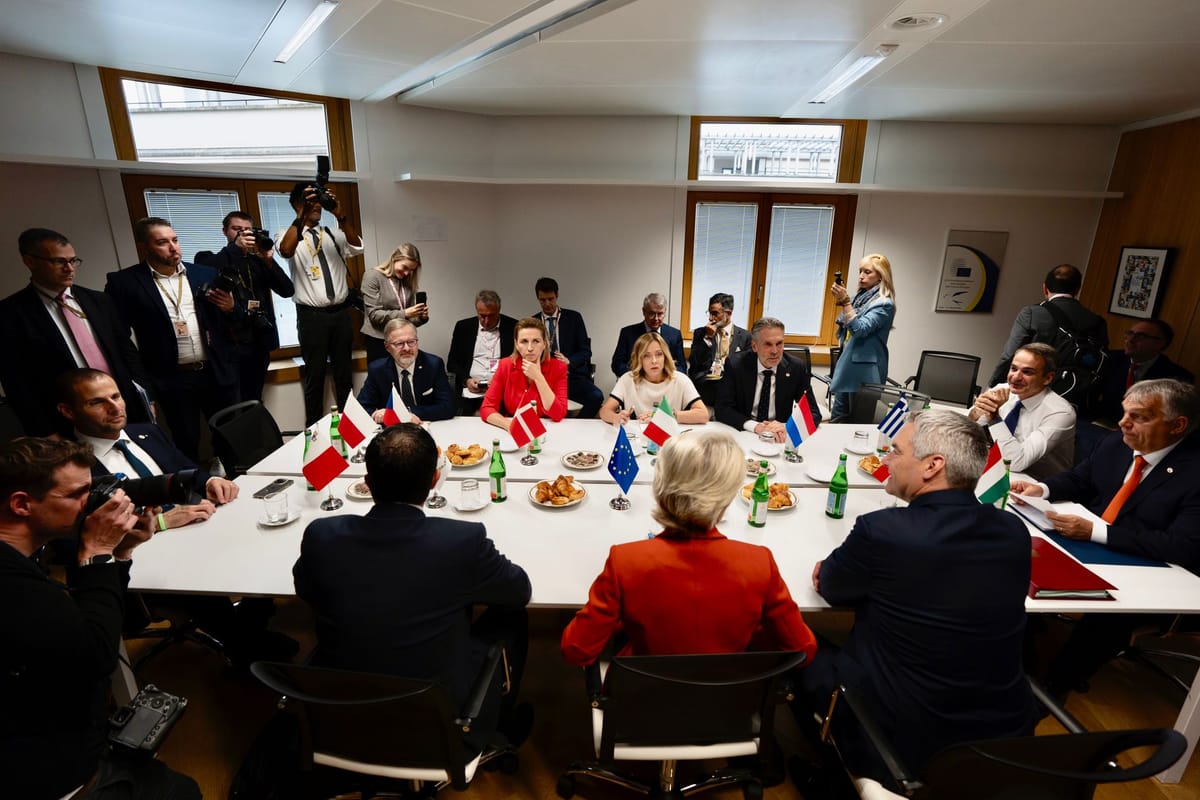 Nueve gobiernos europeos exigen al Tribunal de Estrasburgo más margen para deportar personas migrantes