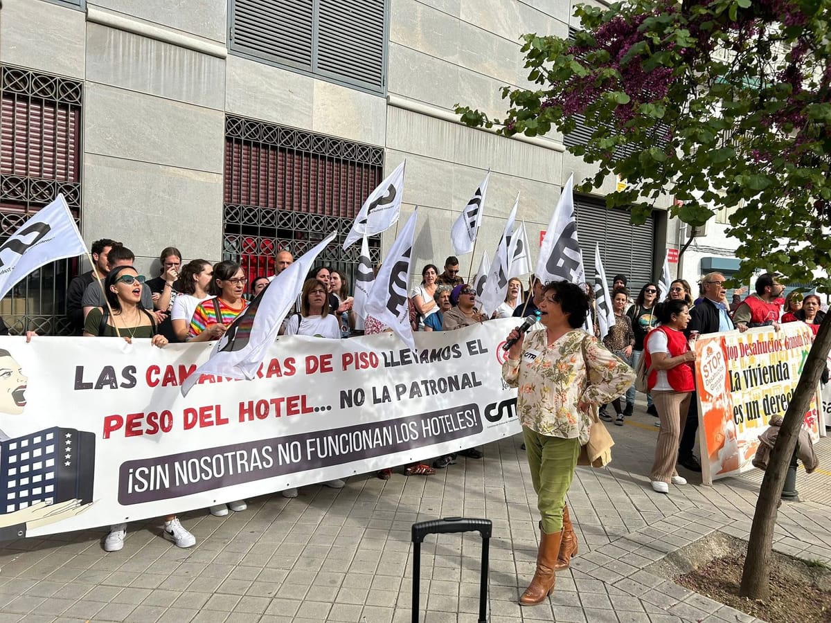Las camareras de piso de Granada exigen aplicar el convenio y poner fin a la sobrecarga laboral