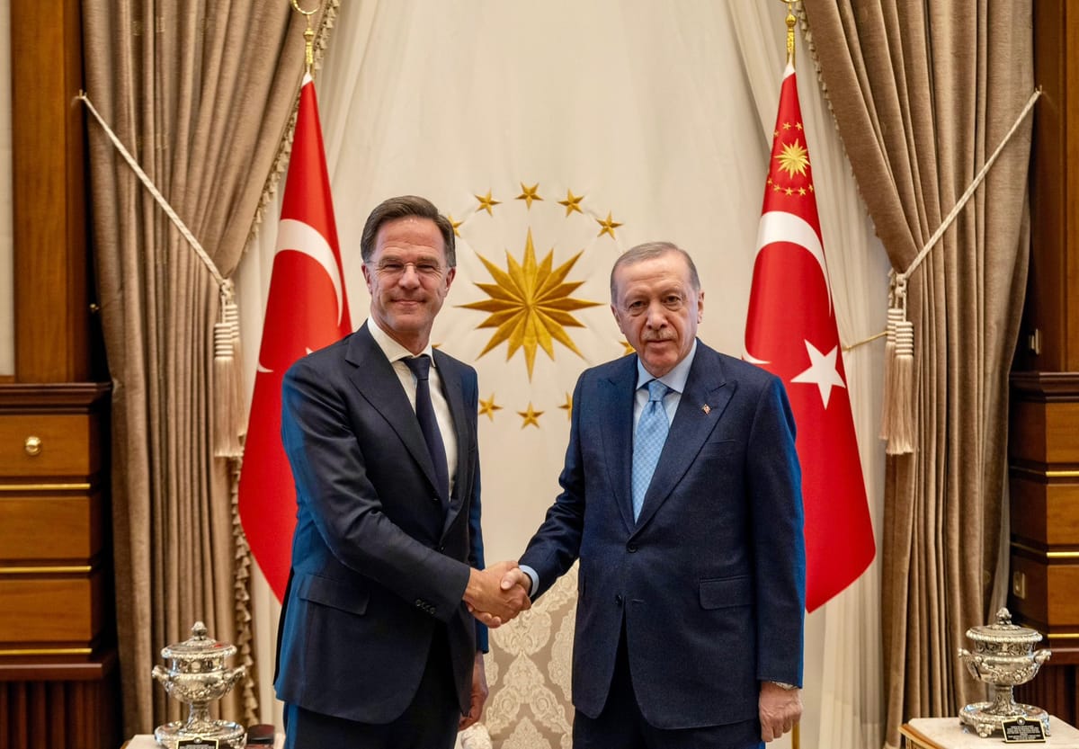 Rutte prevé que la mayoría de países de la OTAN alcancen el 2% del PIB en gasto militar antes de la cumbre de junio