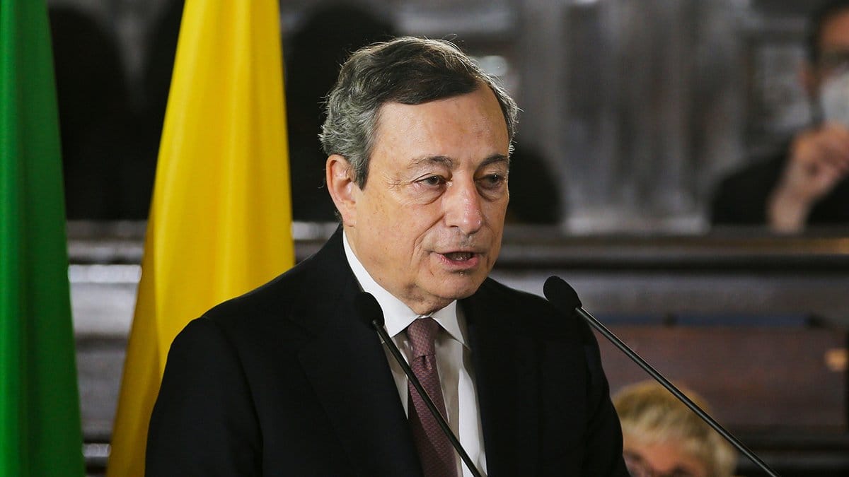 Draghi reclama un plan europeo de inversión para adaptar las redes energéticas a la descarbonización