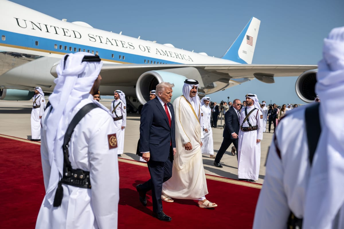 Trump sella en Qatar un contrato récord de 96.000 millones de dólares con Boeing