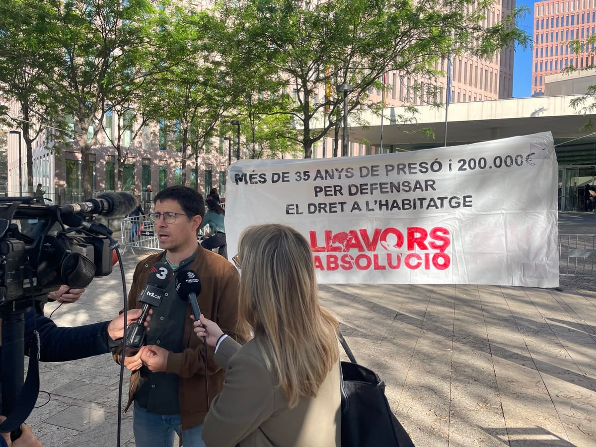 Empieza el juicio contra los 21 del bloque Llavors
