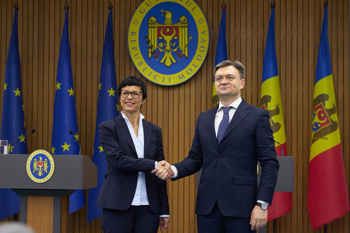 La Comisión Europea ve factible una ampliación de la UE en 2030 con Albania y Montenegro en cabeza