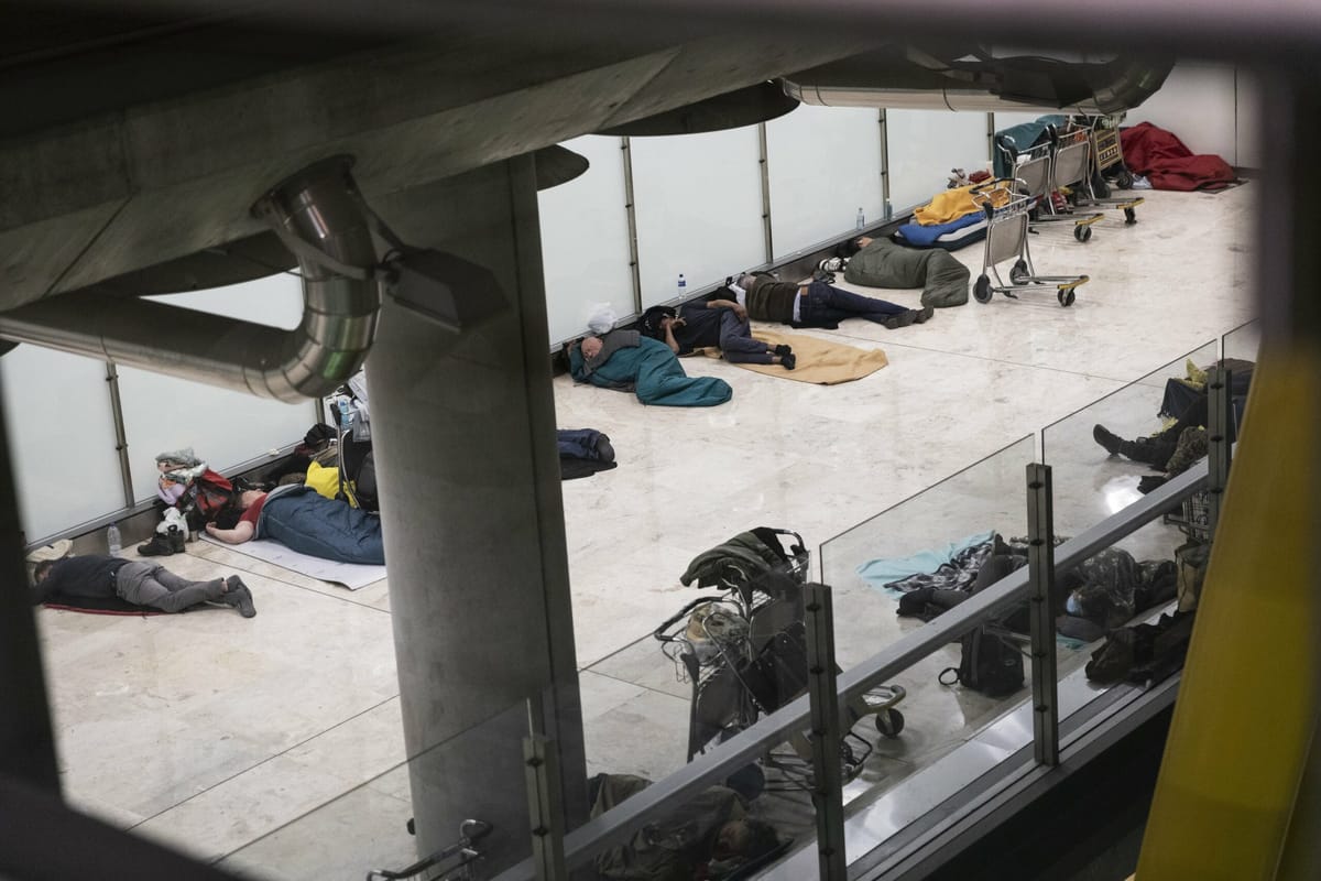 El censo de Barajas identifica a 412 personas sin hogar, la mayoría empadronadas en Madrid y un 38% con empleo