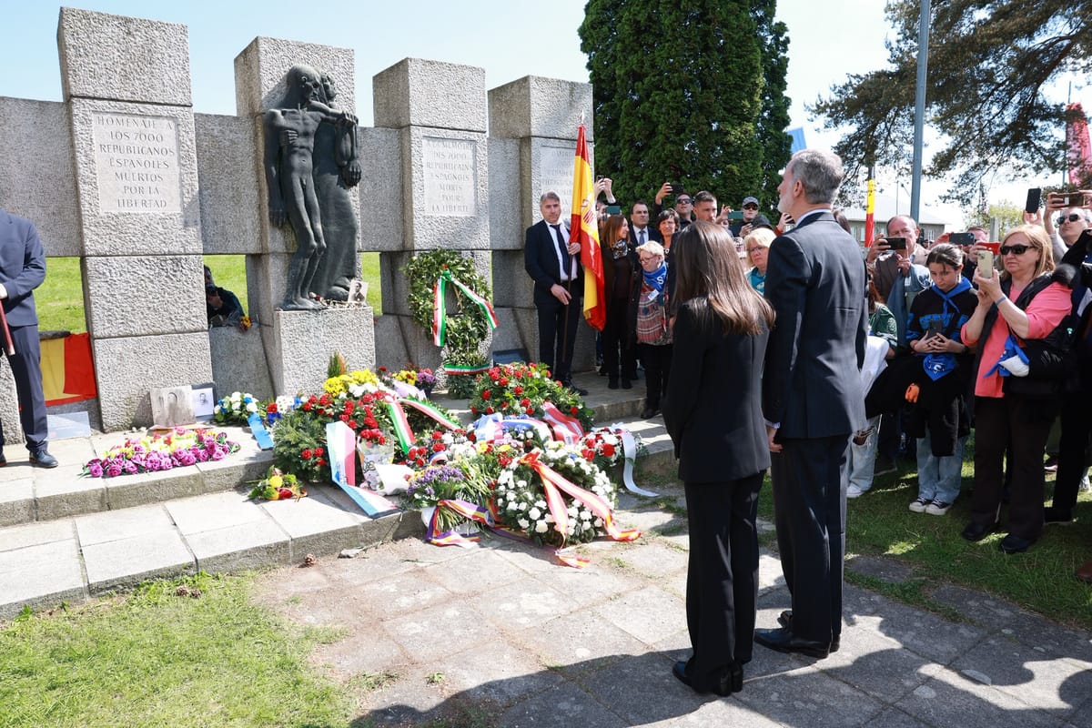 La monarquía española profana la memoria de las víctimas de Mauthausen, según familiares y asociaciones