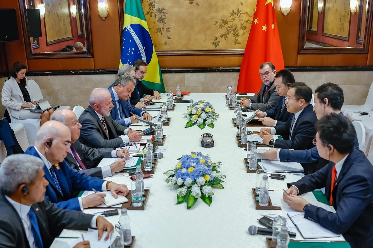 Brasil y China firman acuerdos de inversión por 4.760 millones de dólares